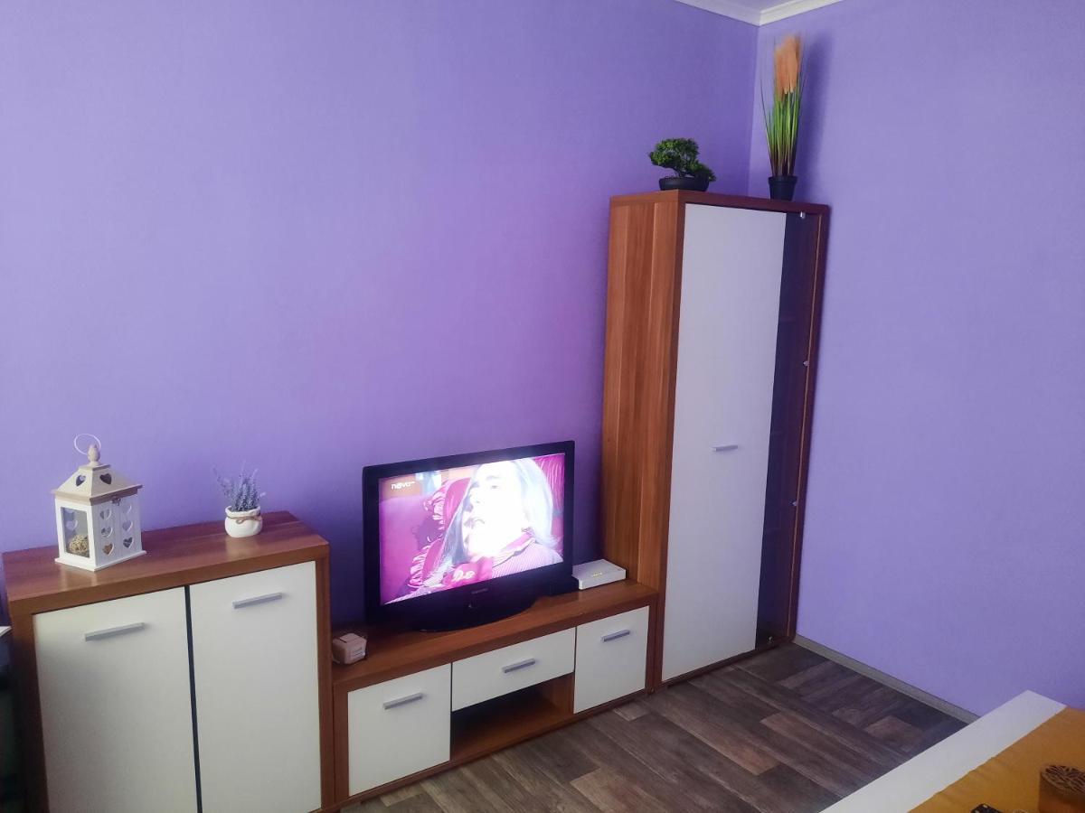 Apartman Sandra Valtice Exteriör bild